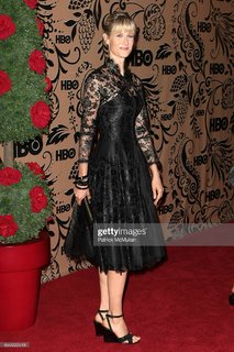 Laura Dern feet photo thumbnail