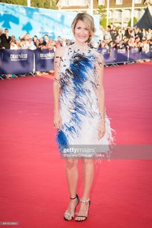 Laura Dern feet photo thumbnail