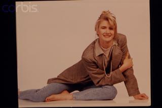 Laura Dern feet photo thumbnail