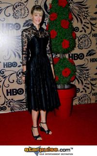 Laura Dern feet photo thumbnail