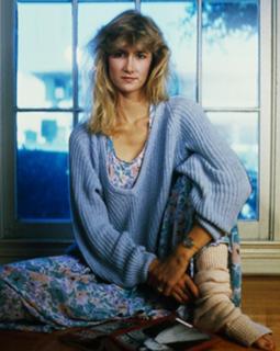 Laura Dern feet photo thumbnail