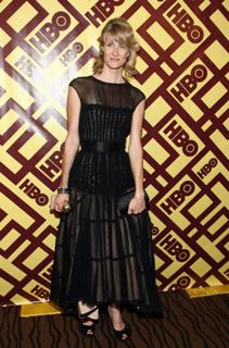 Laura Dern feet photo thumbnail