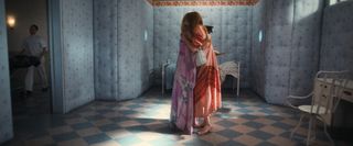 Laura Dern feet photo thumbnail