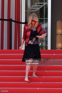 Laura Dern feet photo 2