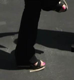 Laura Dotson feet photo 4