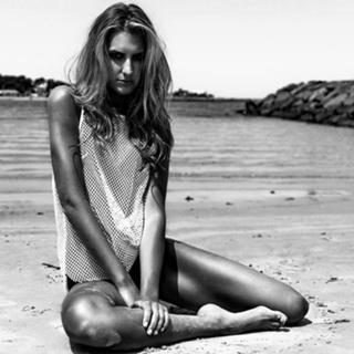 Laura Dundovic feet photo 15