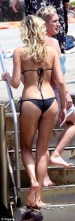 Laura Dundovic feet photo 19