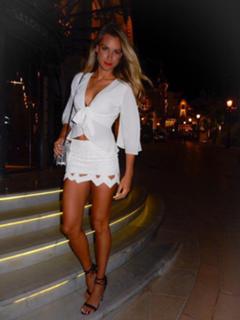 Laura Dundovic feet photo 6