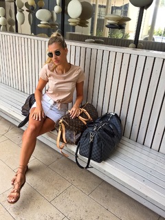 Laura Dundovic feet photo 12