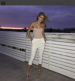 Laura Dundovic feet photo 6