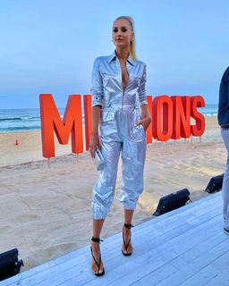 Laura Dundovic feet photo 10