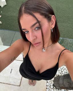 Laura Escanes feet photo 8