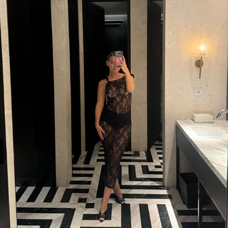 Laura Escanes feet photo 1