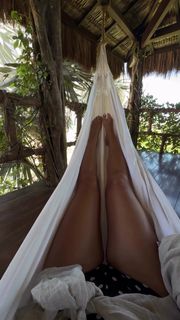 Laura Escanes feet photo 1