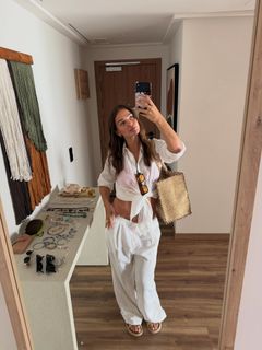Laura Escanes feet photo 8