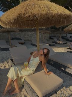 Laura Escanes feet photo 6