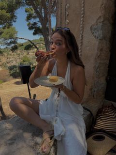 Laura Escanes feet photo 5