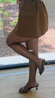 Laura Escanes feet photo 10