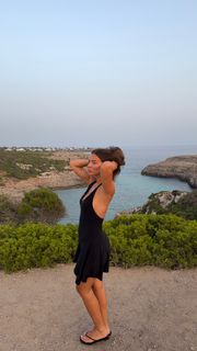 Laura Escanes feet photo 4