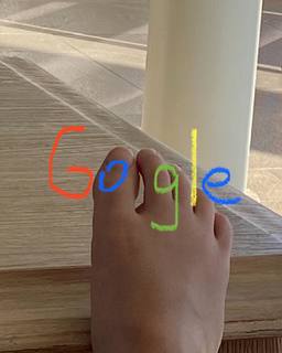 Laura Freigang feet photo 9