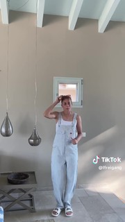 Laura Freigang feet photo 10