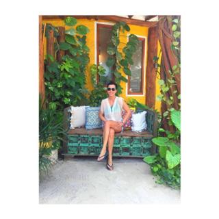 Laura González feet photo thumbnail
