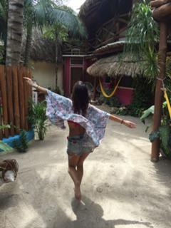 Laura González feet photo thumbnail