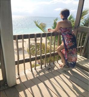 Laura González feet photo thumbnail