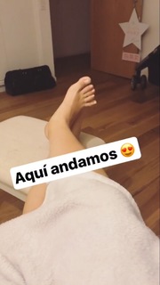 Laura González feet photo thumbnail