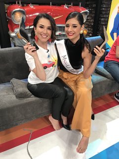 Laura González feet photo thumbnail