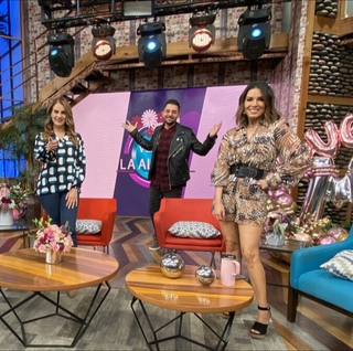 Laura González feet photo thumbnail