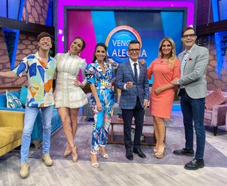 Laura González feet photo thumbnail