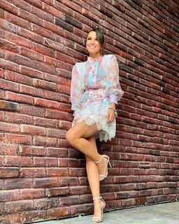 Laura González feet photo thumbnail