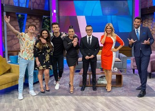 Laura González feet photo thumbnail