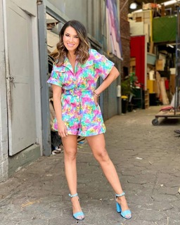 Laura González feet photo thumbnail