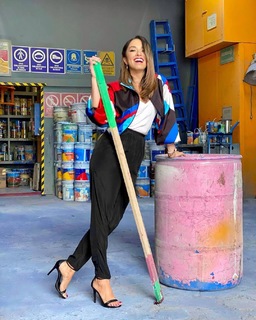 Laura González feet photo thumbnail