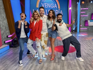 Laura González feet photo thumbnail