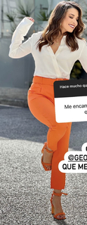 Laura González feet photo thumbnail