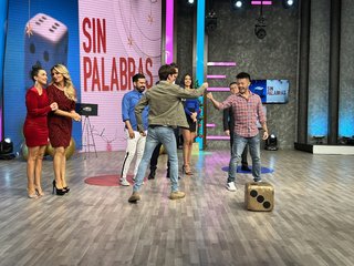 Laura González feet photo thumbnail