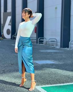 Laura González feet photo thumbnail