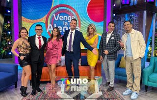 Laura González feet photo thumbnail