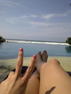 Laura González feet photo thumbnail