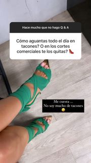 Laura González feet photo thumbnail
