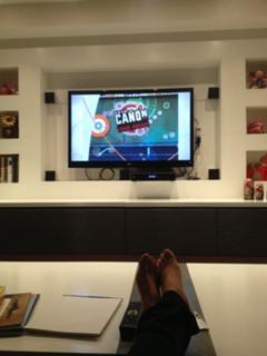 Laura González feet photo thumbnail