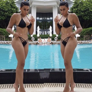 Laura Govan feet photo 5