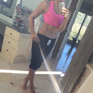 Laura Govan feet photo 7
