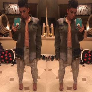 Laura Govan feet photo 3