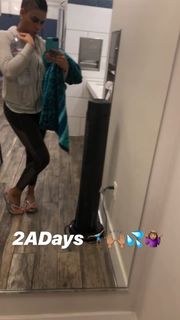Laura Govan feet photo 13