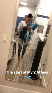 Laura Govan feet photo 14
