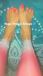 Laura Govan feet photo 9